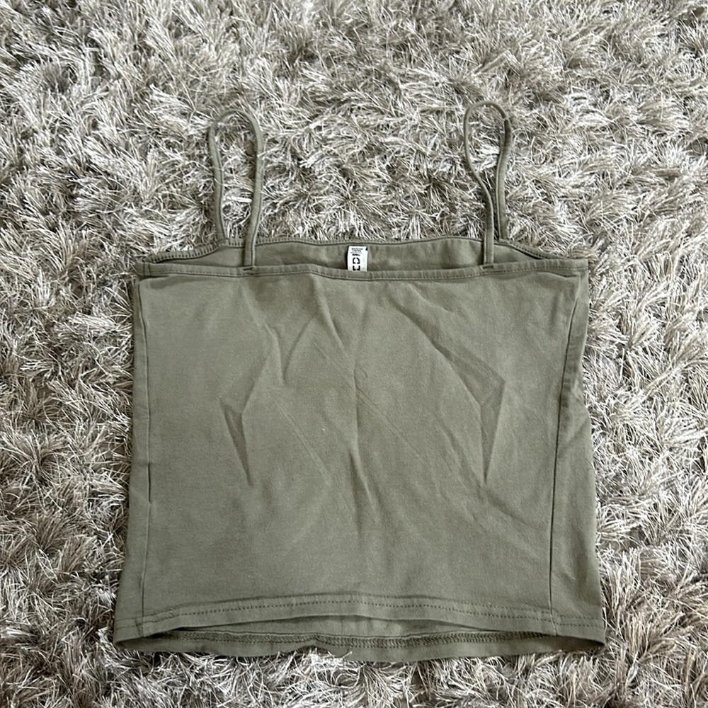 Divided Lucky Horseshoe Tank Top - Picture 3 of 4